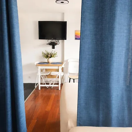 B, 2 Adultes Et 1 Enfant Terrasse Et Apartment *